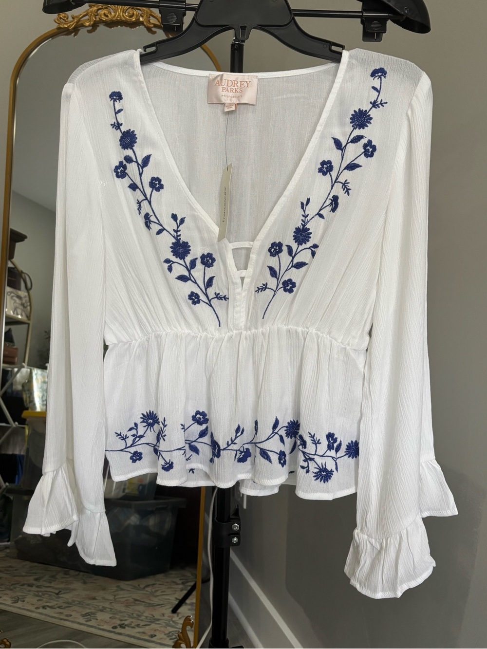 Francesca's Collections White Blouse with Blue Floral Embroidery